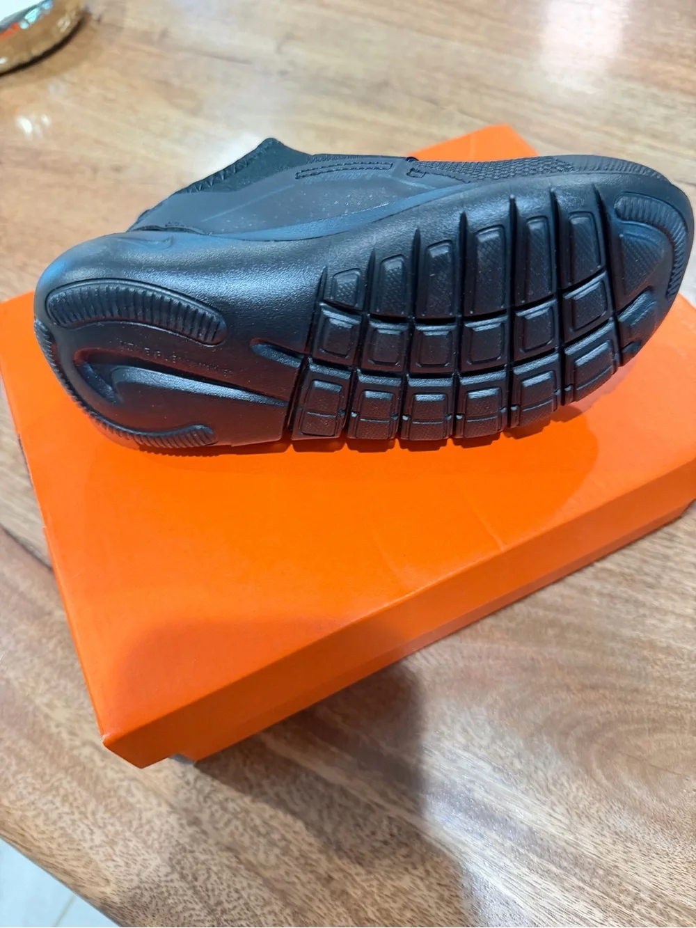 Nike slip design